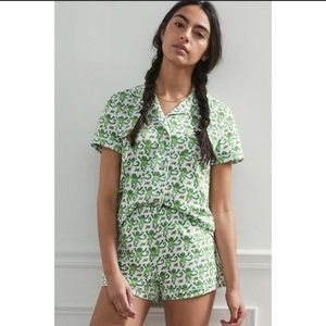 NWT sold out roller rabbit pajamas green monkeys sz P
